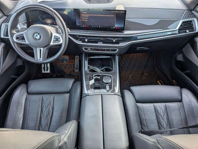 2025 BMW X7 M60i