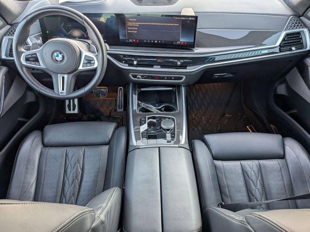 2025 BMW X7 M60i