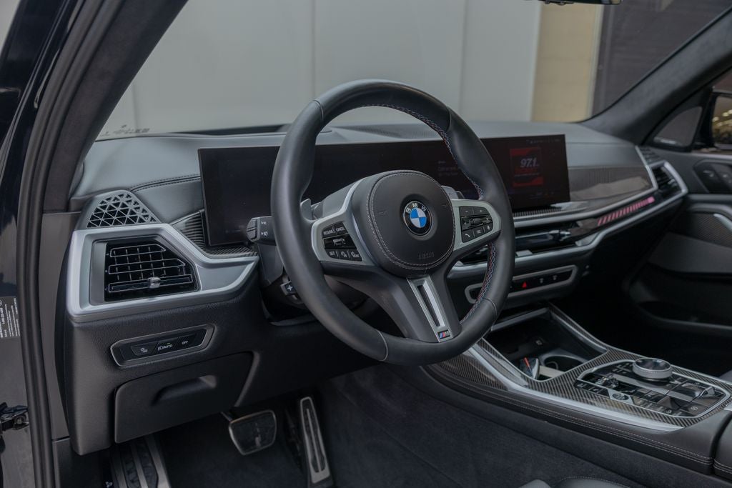 2025 BMW X7 M60i