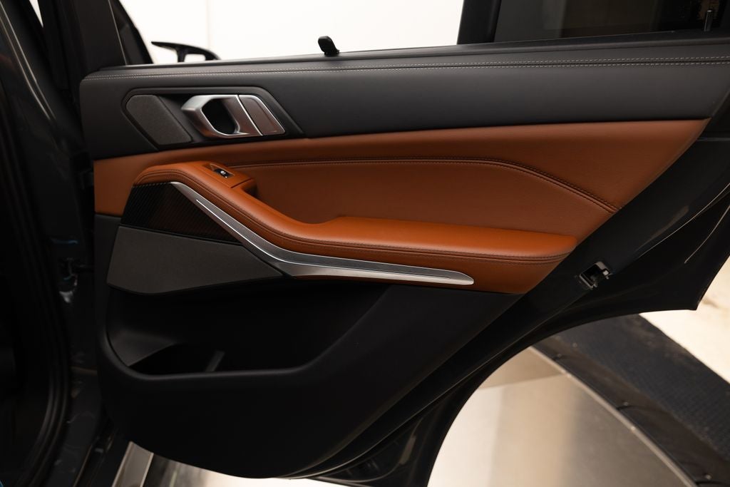 2024 BMW X5 M60i