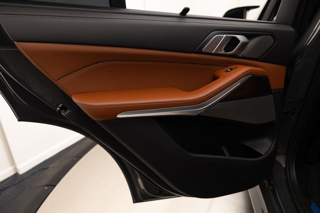 2024 BMW X5 M60i
