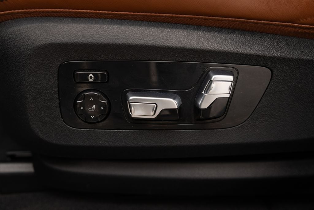 2024 BMW X5 M60i