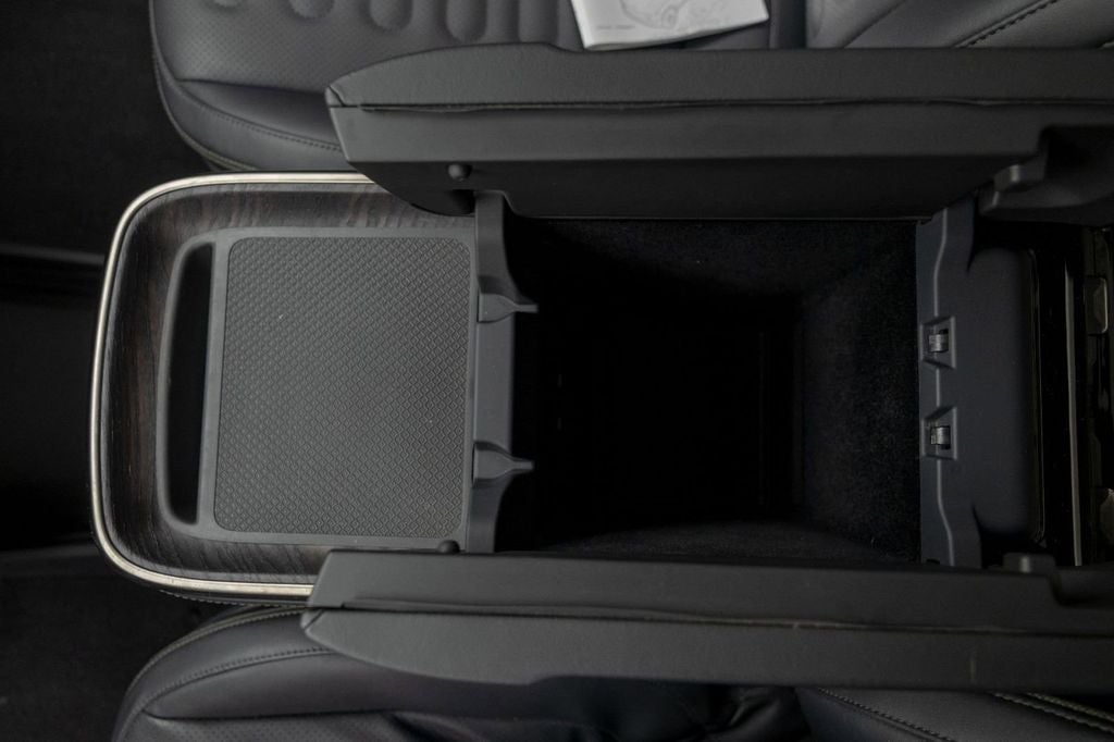 2022 Rivian R1T Adventure