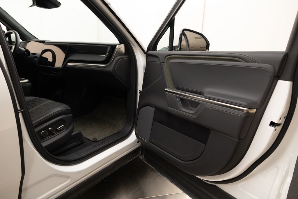 2025 Rivian R1T Adventure Dual Motor Standard Pack