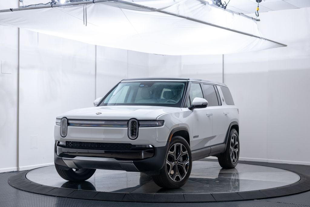 2025 Rivian R1S Adventure Dual Motor Standard Pack