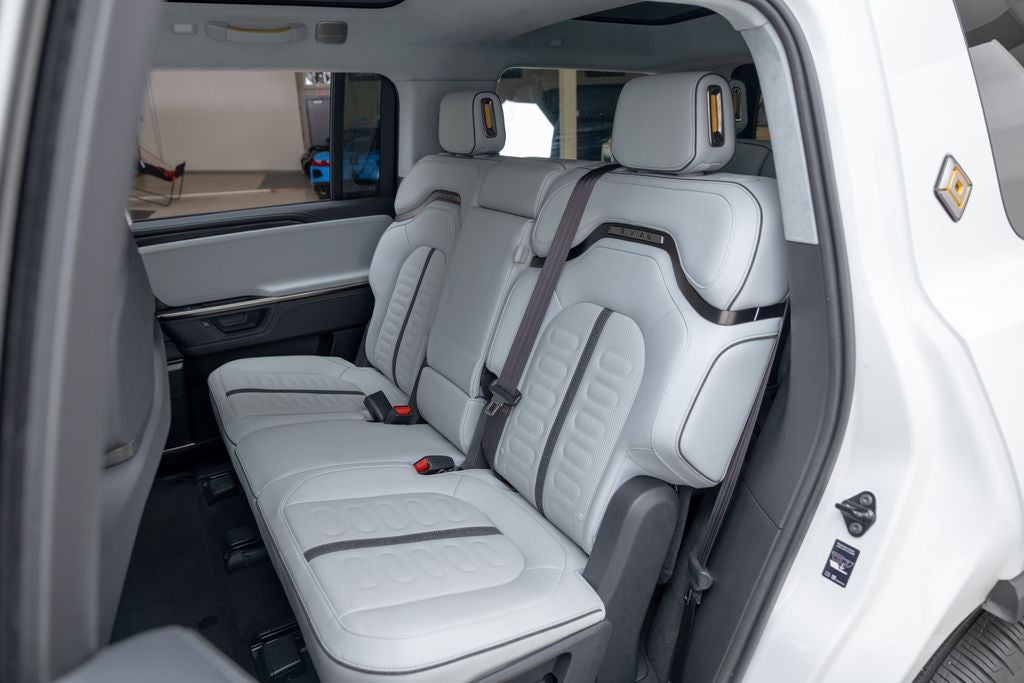 2025 Rivian R1S Adventure Dual Motor Standard Pack