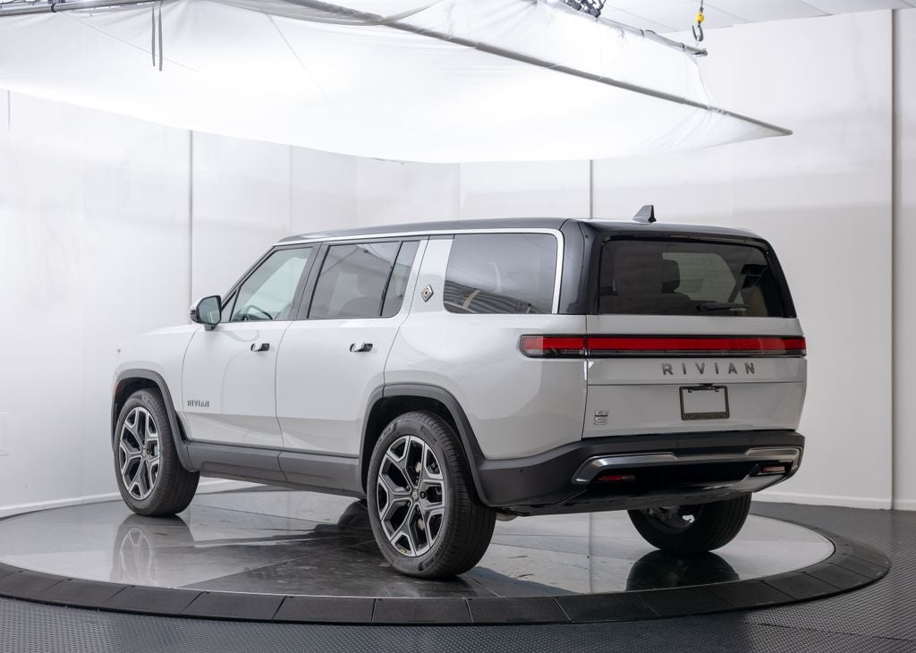 2025 Rivian R1S Adventure Dual Motor Standard Pack