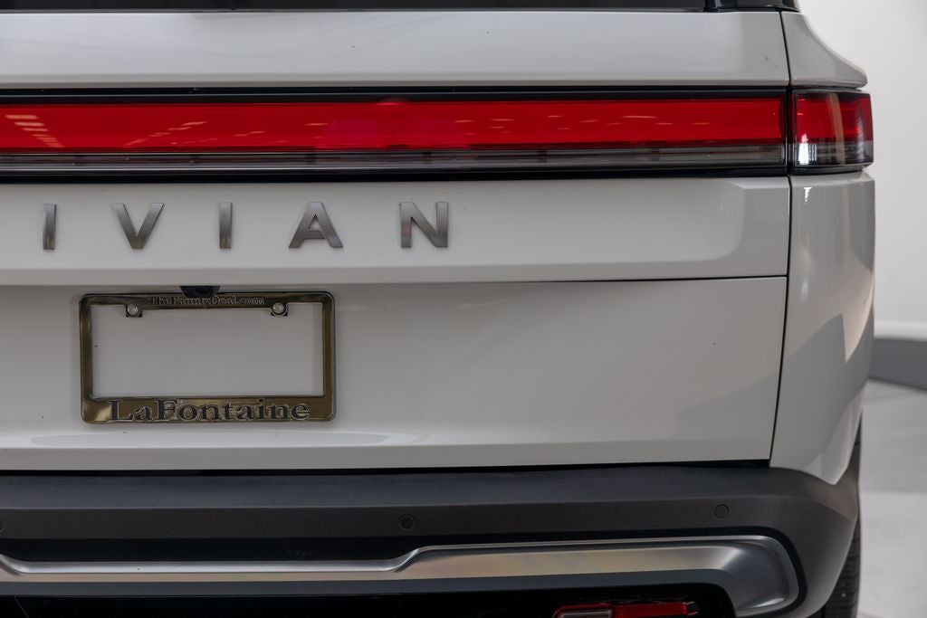 2025 Rivian R1S Adventure Dual Motor Standard Pack