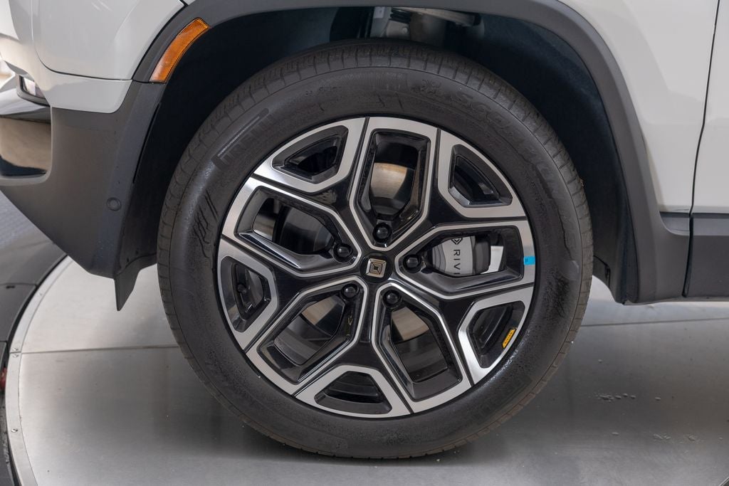 2025 Rivian R1S Adventure Dual Motor Standard Pack