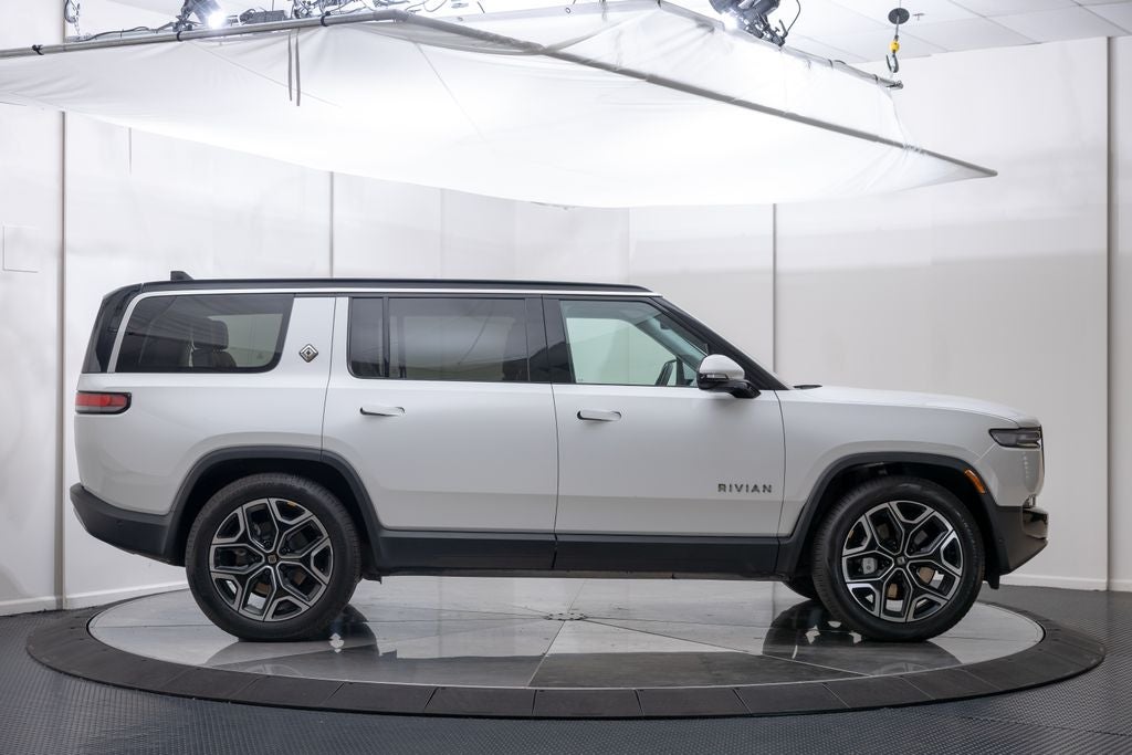 2025 Rivian R1S Adventure Dual Motor Standard Pack