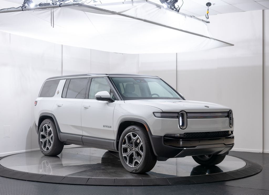 2025 Rivian R1S Adventure Dual Motor Standard Pack