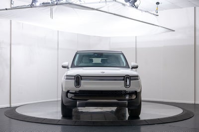 2025 Rivian R1S Adventure Dual Motor Standard Pack