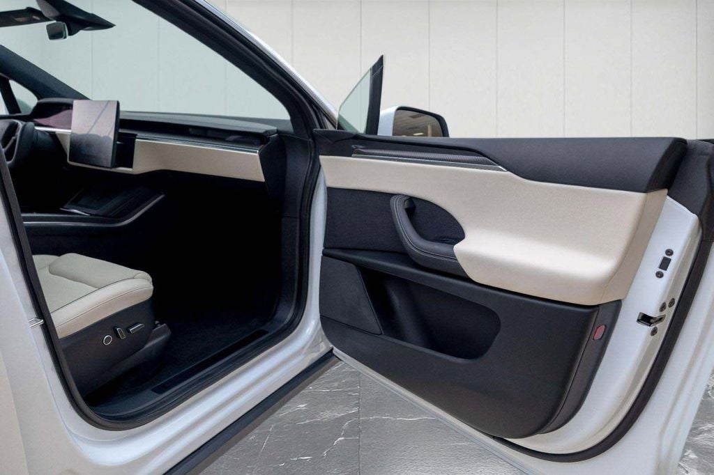 2023 Tesla Model X Plaid