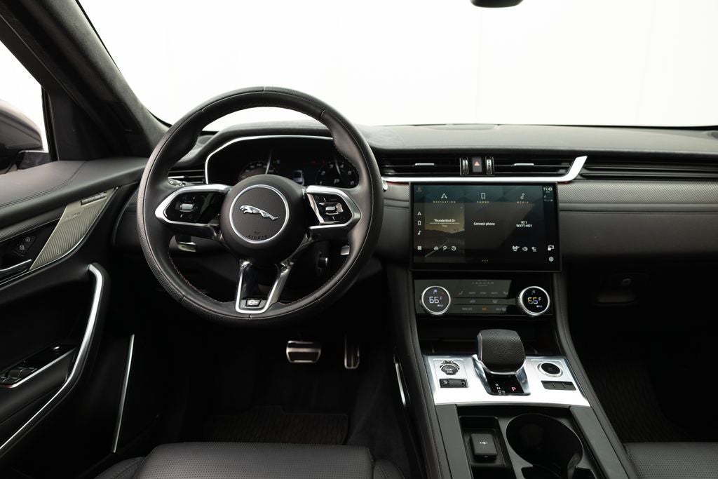 2024 Jaguar F-PACE SVR