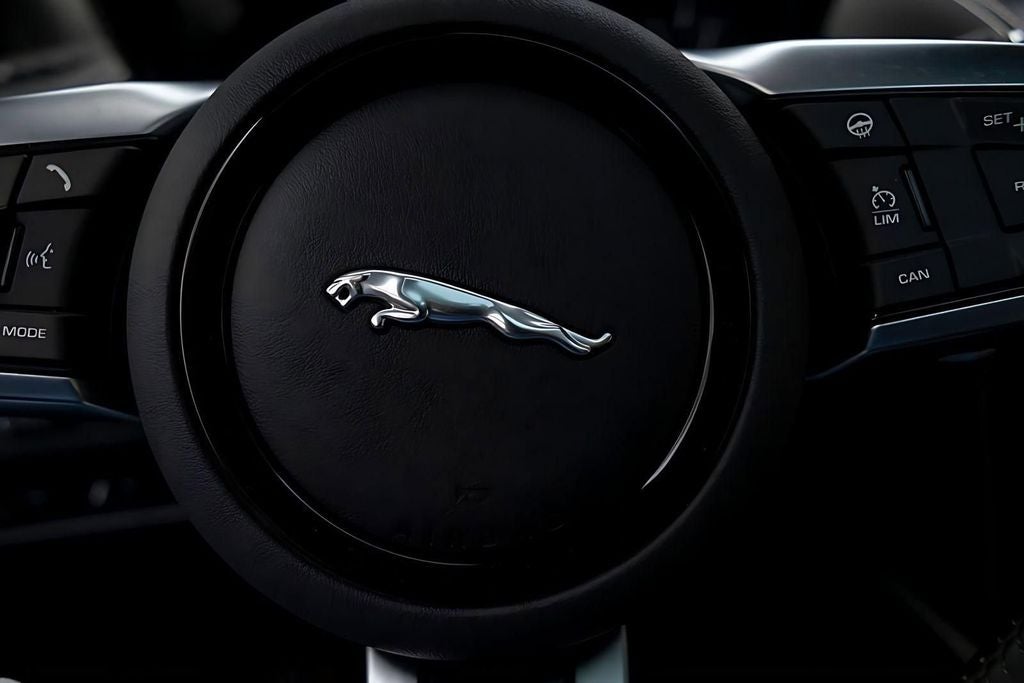 2024 Jaguar F-TYPE P450