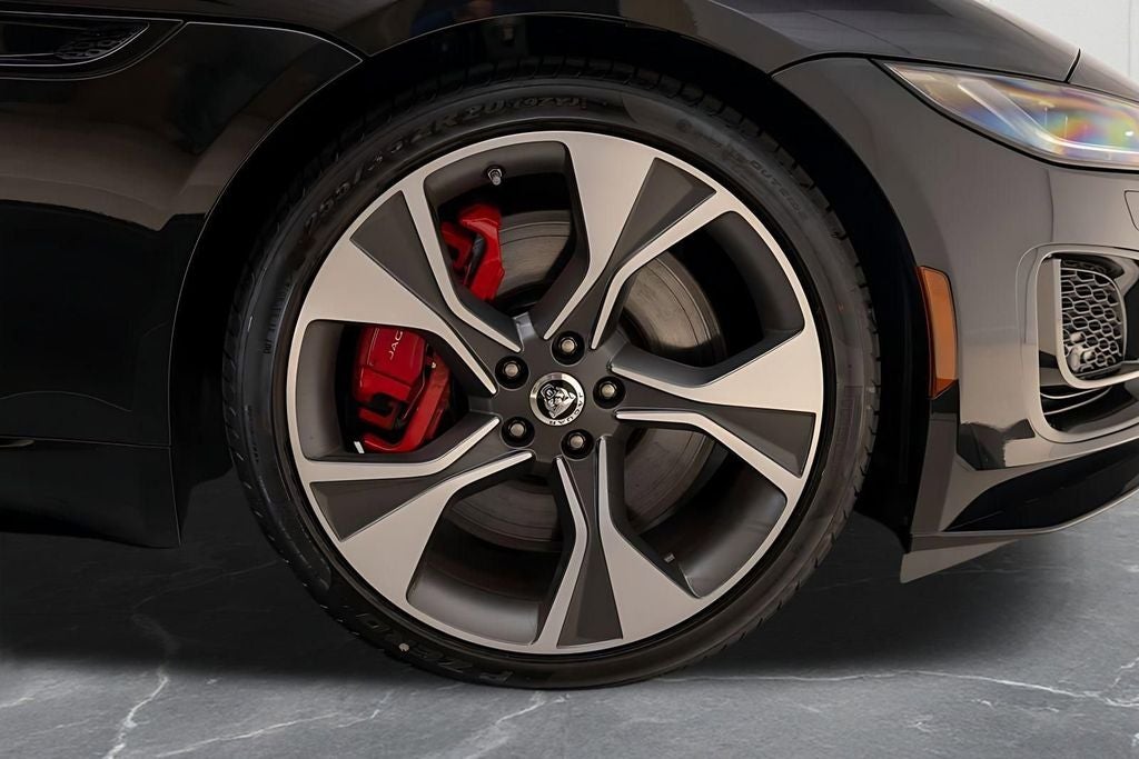 2024 Jaguar F-TYPE P450