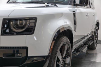 2026 Land Rover Defender 110 X-Dynamic SE