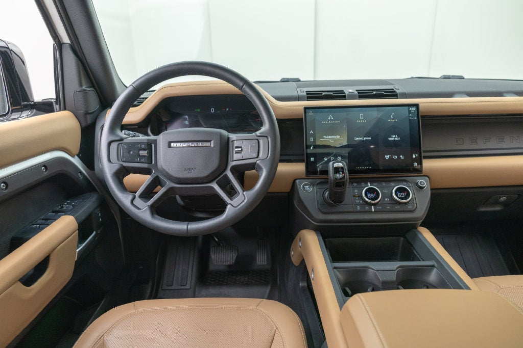 2026 Land Rover Defender 110 X-Dynamic SE
