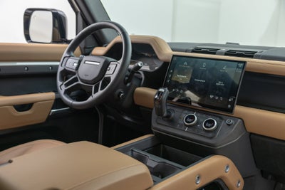 2026 Land Rover Defender 110 X-Dynamic SE