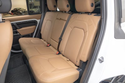 2026 Land Rover Defender 110 X-Dynamic SE