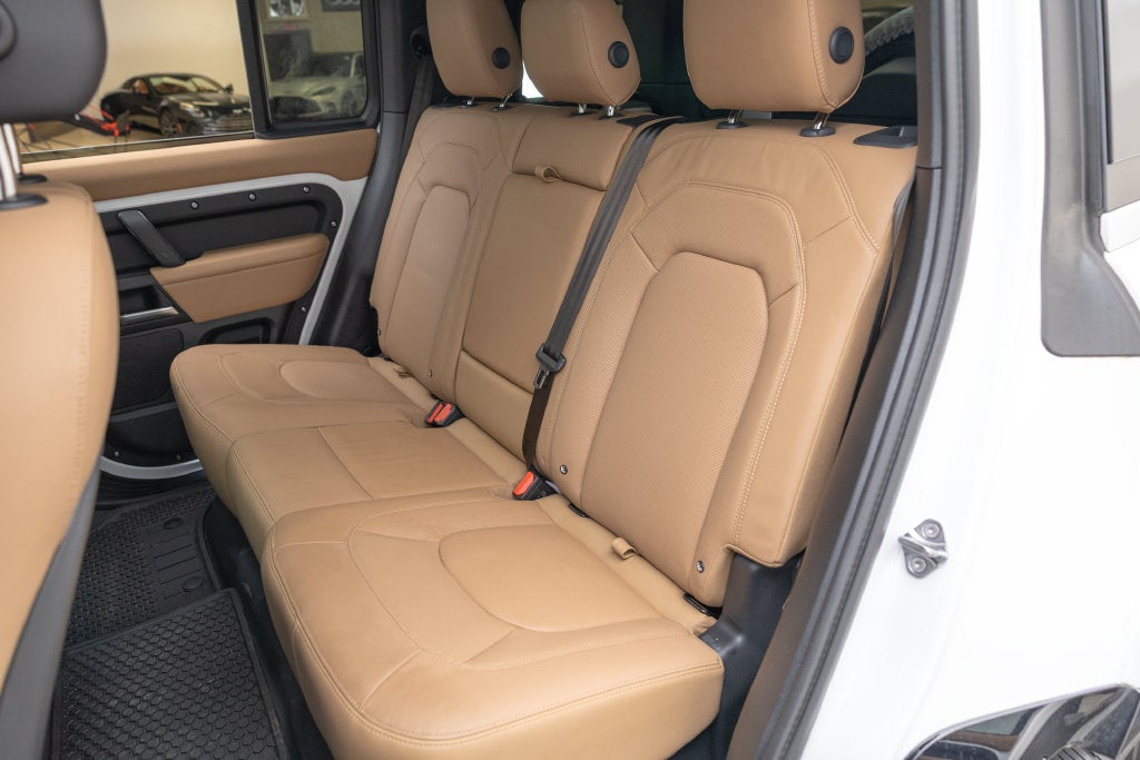 2026 Land Rover Defender 110 X-Dynamic SE