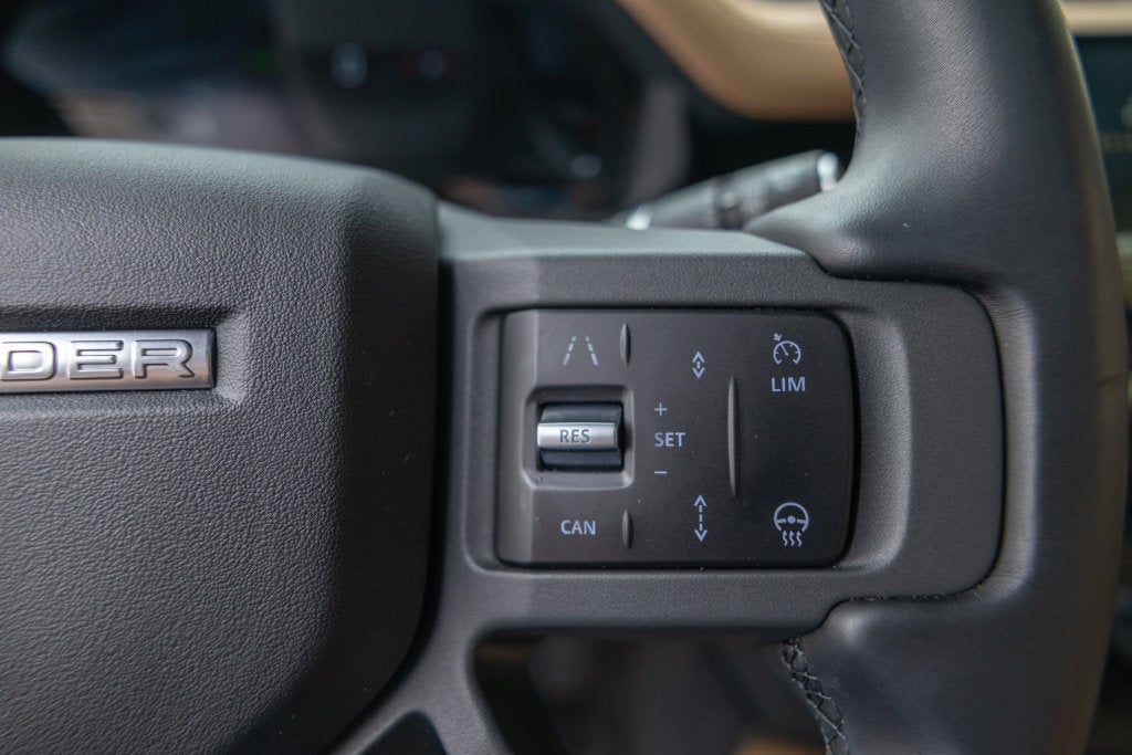 2026 Land Rover Defender 110 X-Dynamic SE