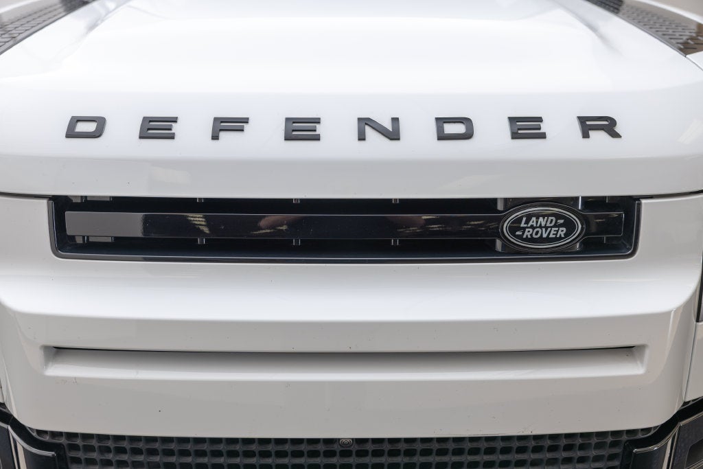 2026 Land Rover Defender 110 X-Dynamic SE