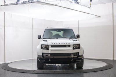 2026 Land Rover Defender 110 X-Dynamic SE