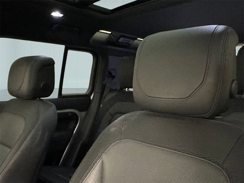 2023 Land Rover Defender 110 X-Dynamic SE