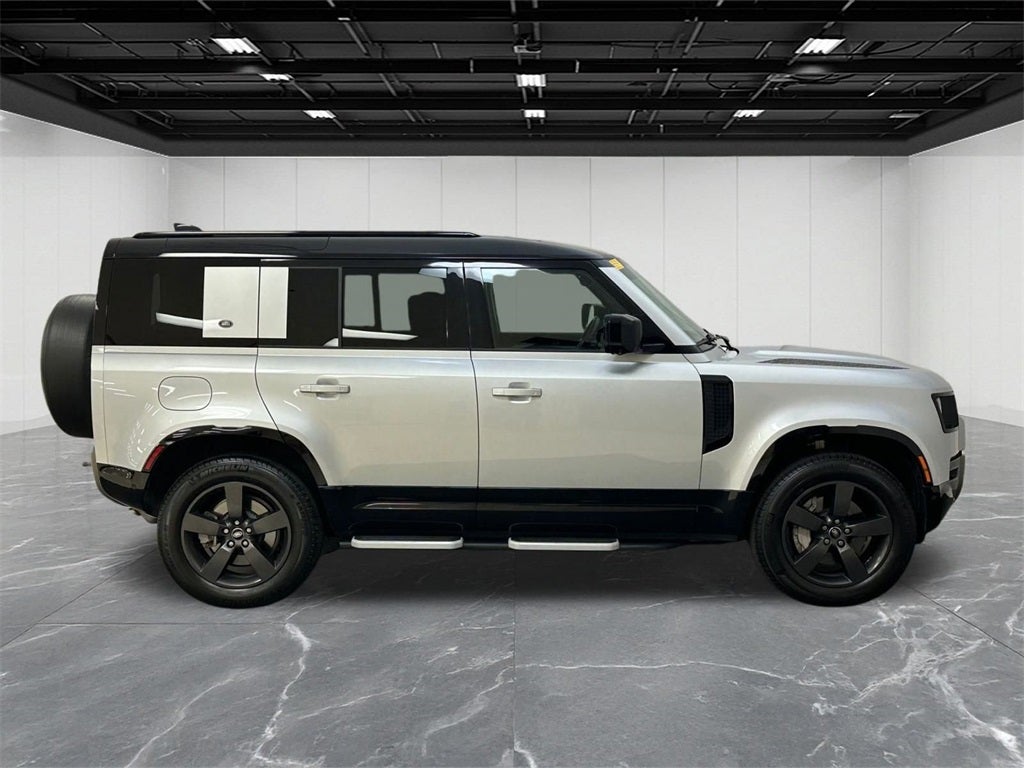 2023 Land Rover Defender 110 X-Dynamic SE