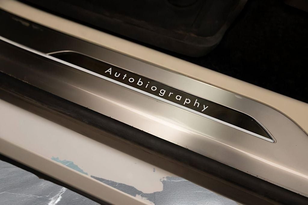 2025 Land Rover Range Rover Autobiography