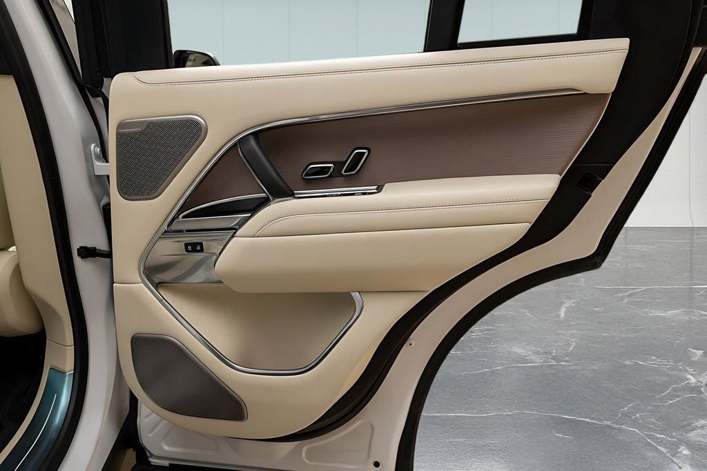 2025 Land Rover Range Rover Autobiography