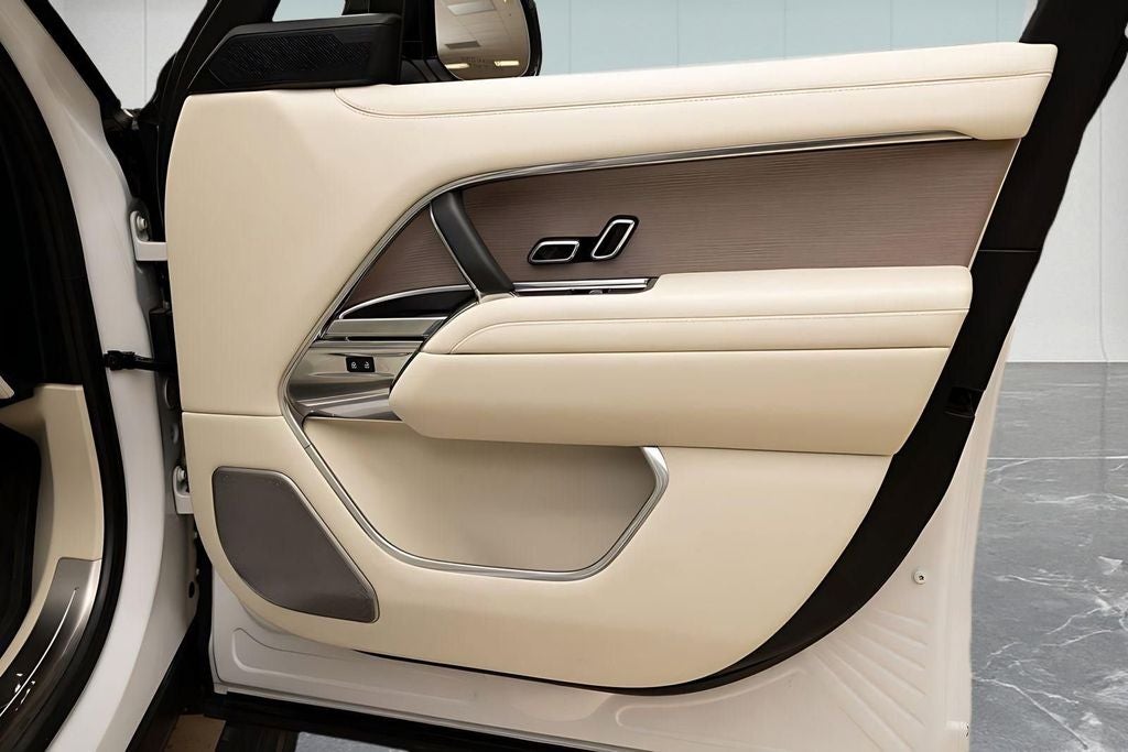 2025 Land Rover Range Rover Autobiography