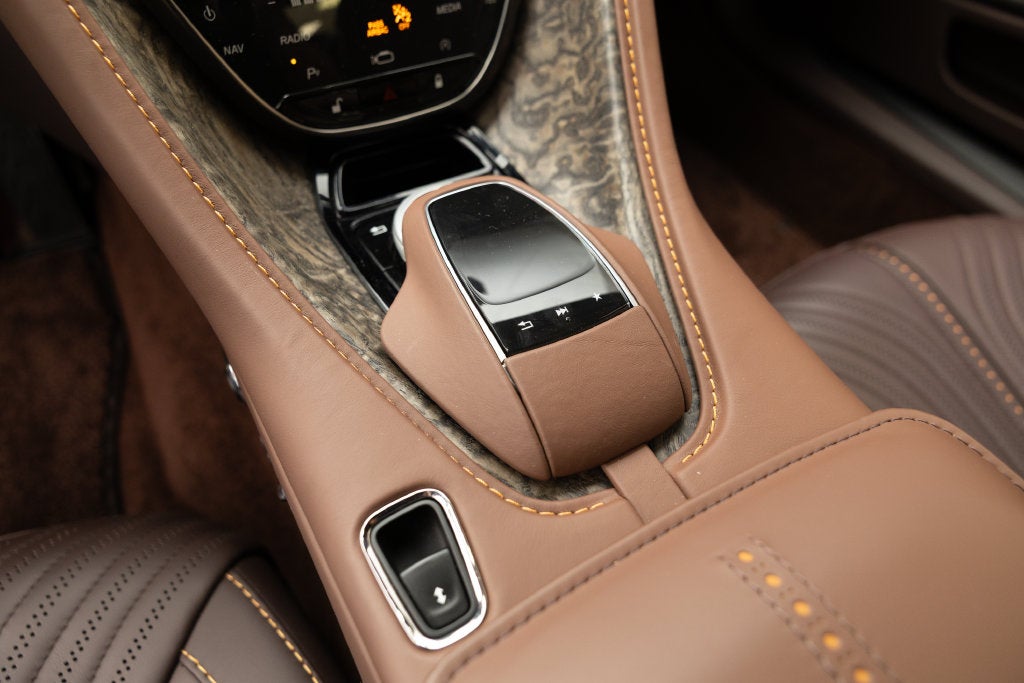2023 Aston Martin DB11 Base
