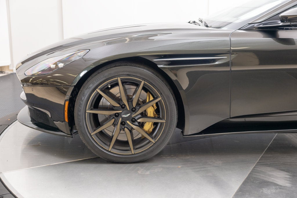 2023 Aston Martin DB11 Base