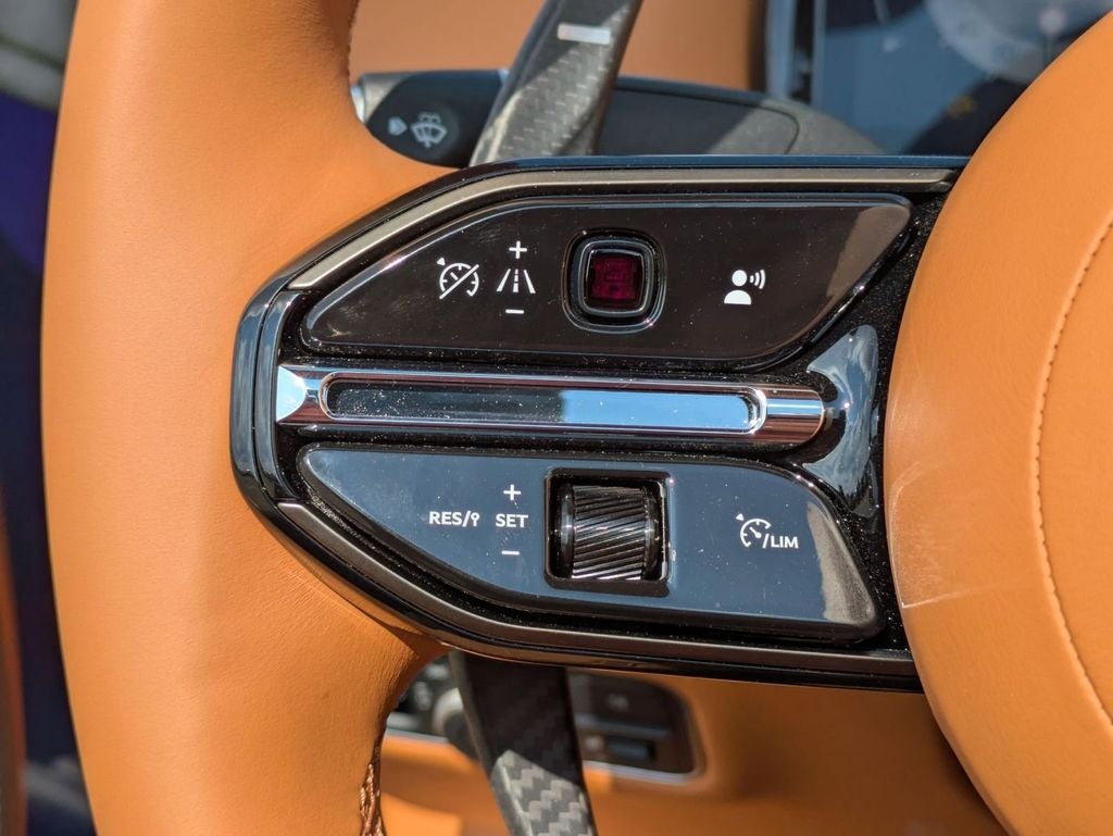 2025 Aston Martin DB12 Volante