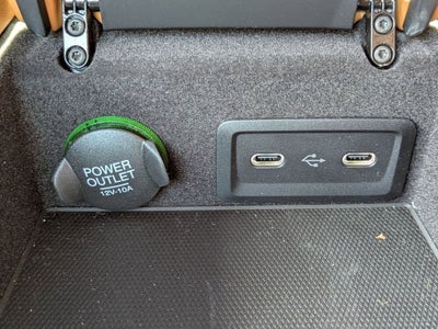 2025 Aston Martin DB12 Volante