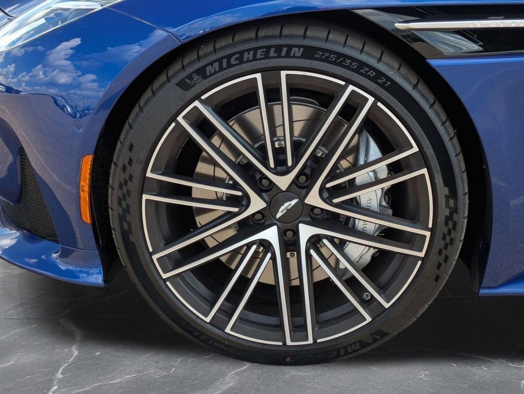 2025 Aston Martin DB12 Volante