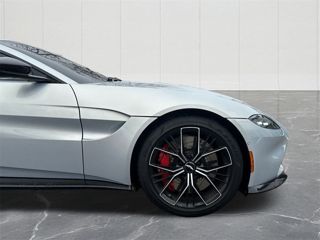 2022 Aston Martin Vantage Base
