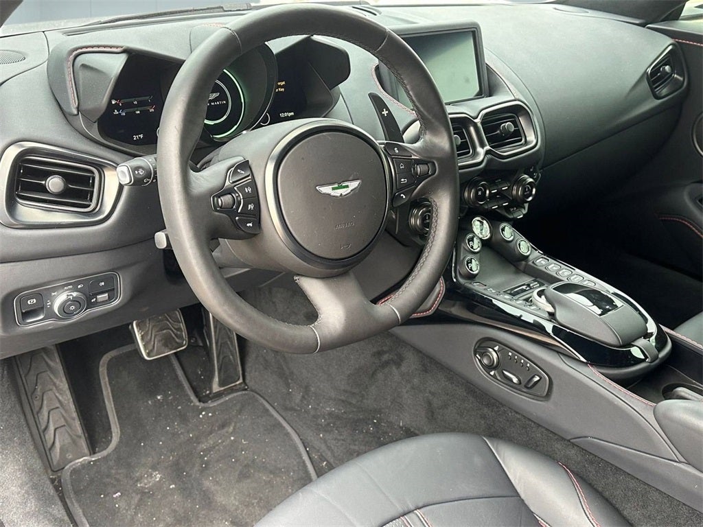 2022 Aston Martin Vantage Base