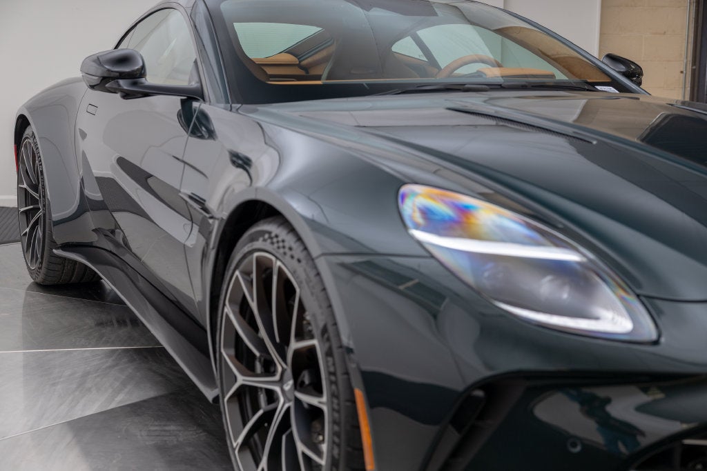 2026 Aston Martin Vantage Base