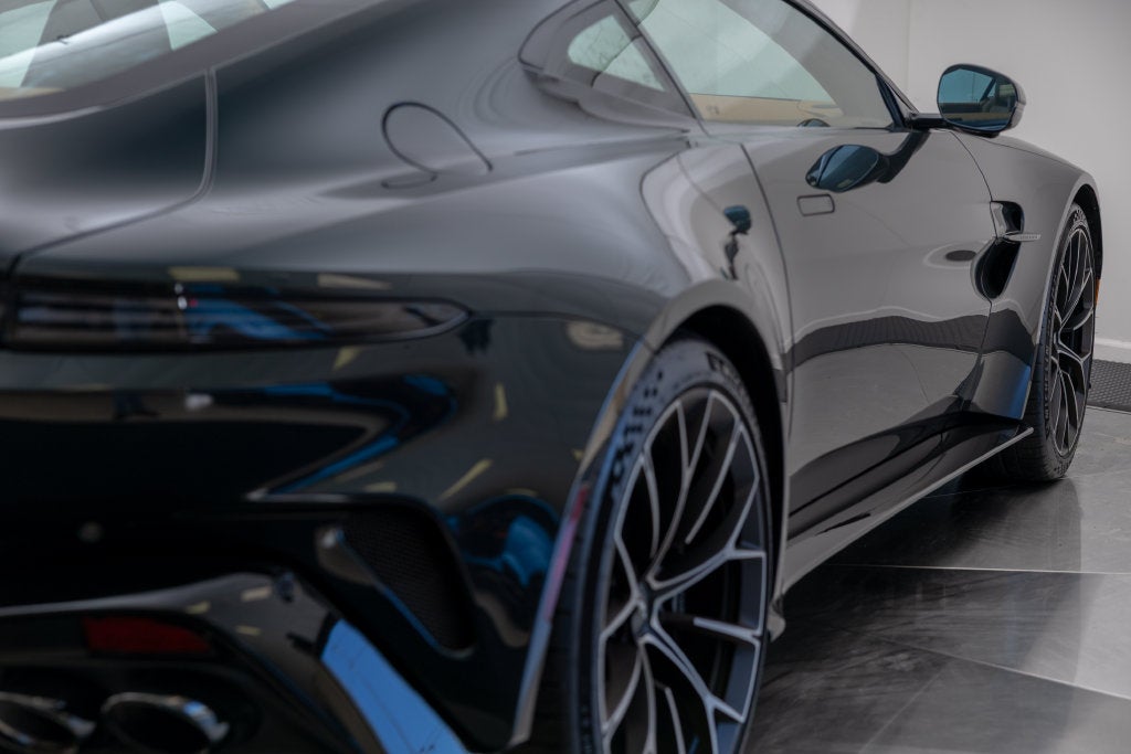 2026 Aston Martin Vantage Base