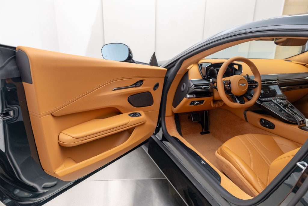 2026 Aston Martin Vantage Base