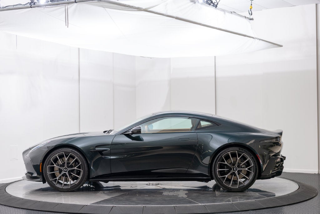 2026 Aston Martin Vantage Base