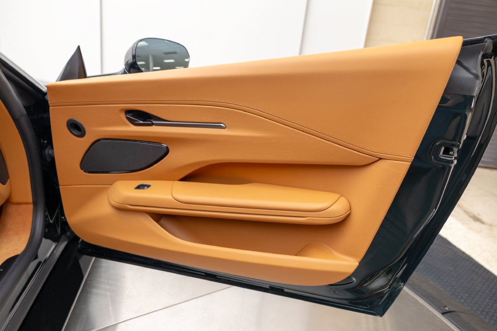 2026 Aston Martin Vantage Base