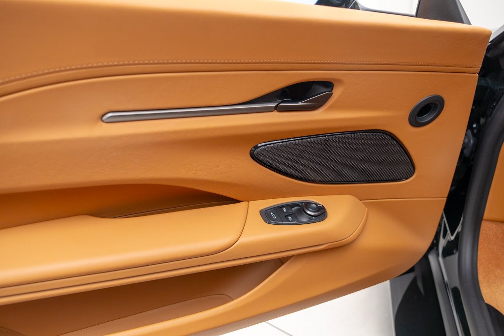 2026 Aston Martin Vantage Base