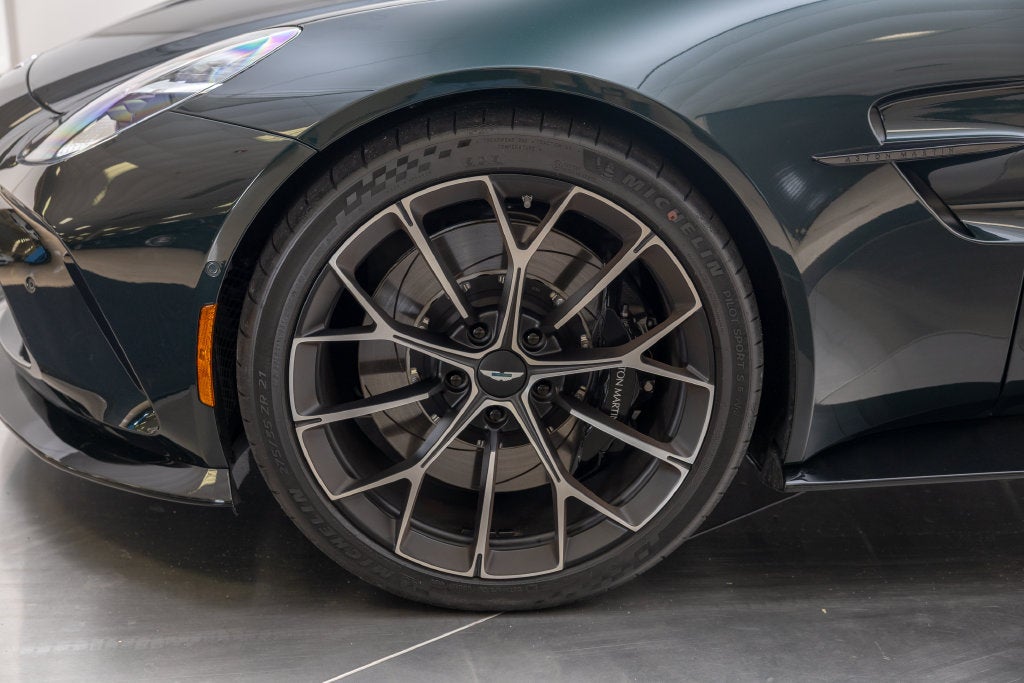 2026 Aston Martin Vantage Base
