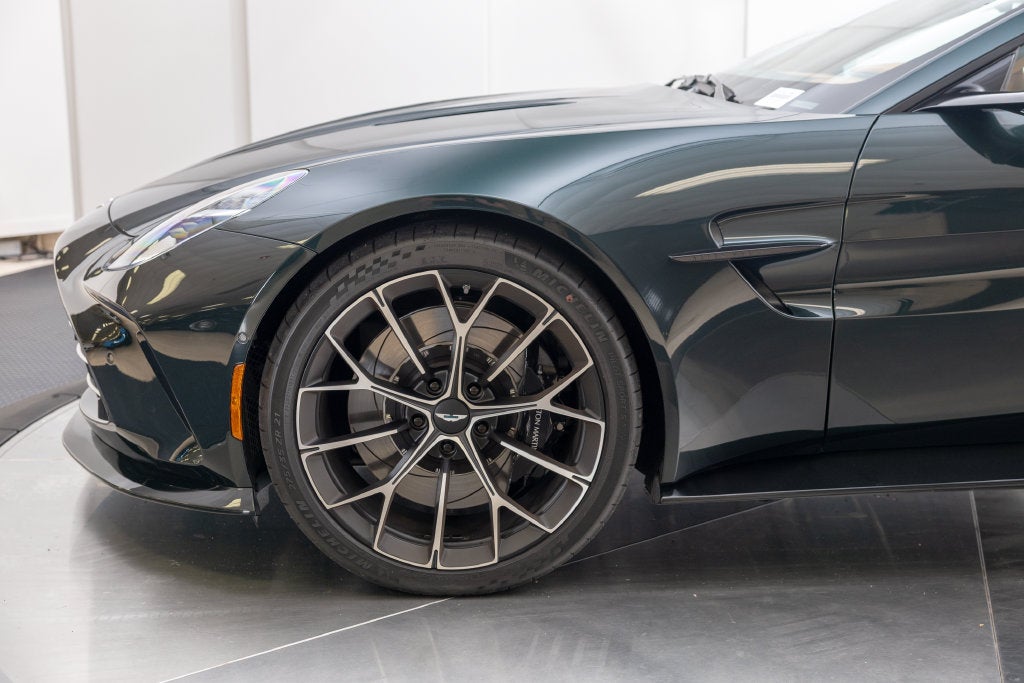 2026 Aston Martin Vantage Base