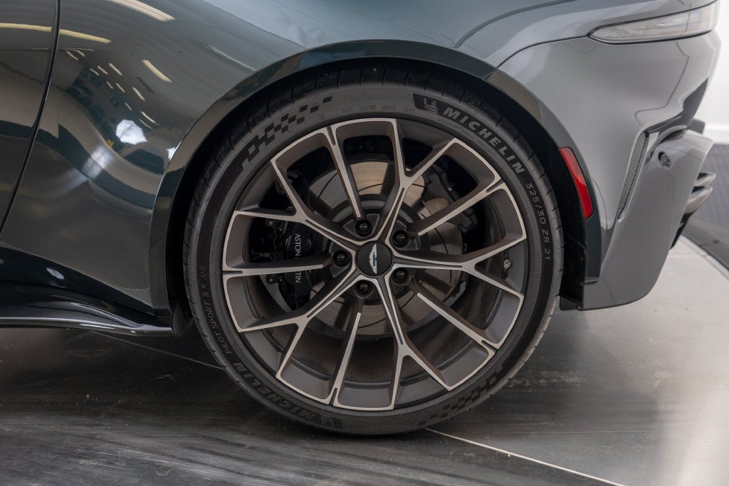 2026 Aston Martin Vantage Base