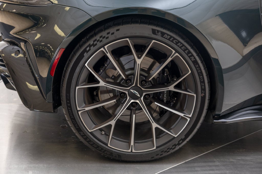 2026 Aston Martin Vantage Base